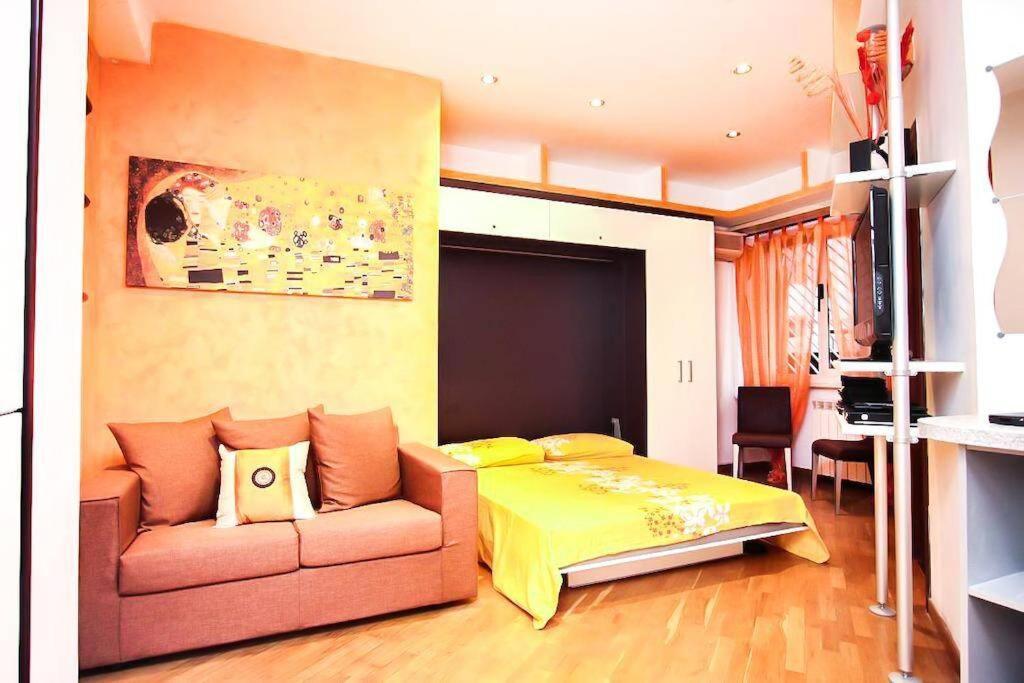 Petite Home In Rome Exterior photo